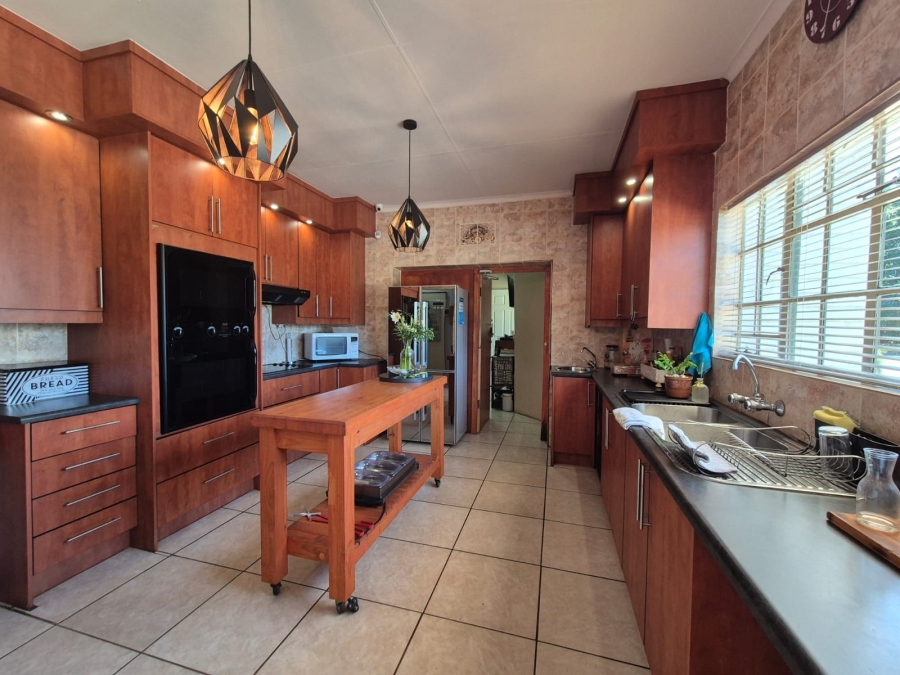 7 Bedroom Property for Sale in Deneysville Free State